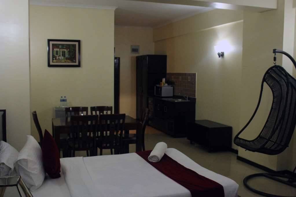 Hotel Sapphire Dar es Salaam Room photo