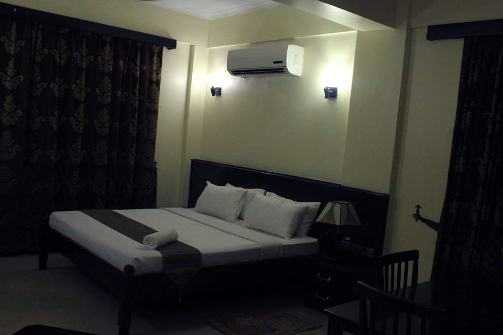 Hotel Sapphire Dar es Salaam Room photo